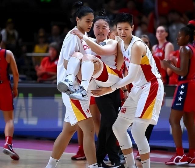 中国女篮备战亚洲杯凯西复出领军